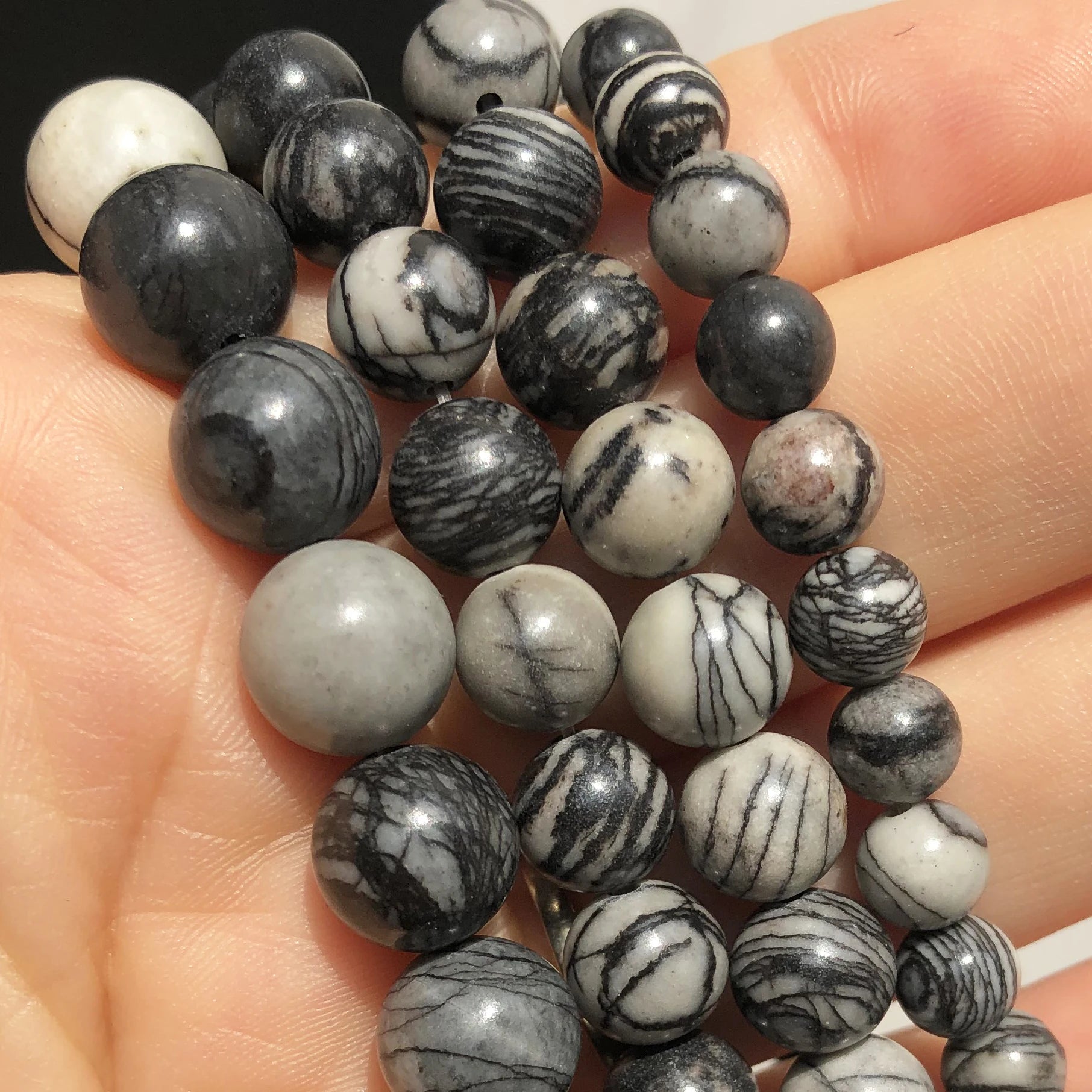 Natural Stone Round Flame Stone Beads Yooperlite Fire Sodalite Loose Spacer Beads for Jewelry Making DIY Bracelets Necklace 15''