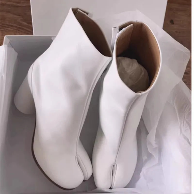 2026 Autumn Winter Soft Leather Split toe Tabi Women Ankle Boots Fashion Thick High heels Chunky Shoes Ins Style Short Booties